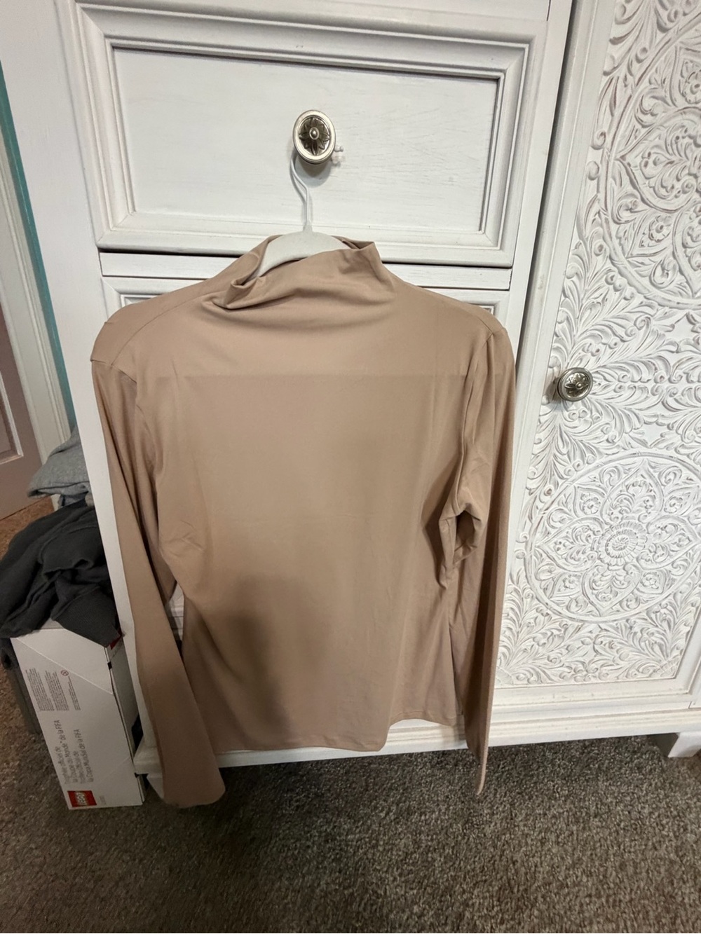 Ekouaer Beige Mock Neck Long Sleeve Lounge Top Size Large